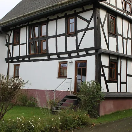 Romantisches Fachwerkhaus Zwischen Rhein Und Mosel By Interhome Dom wakacyjny