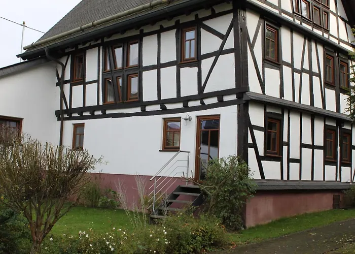 Romantisches Fachwerkhaus Zwischen Rhein Und Mosel By Interhome Dom wakacyjny